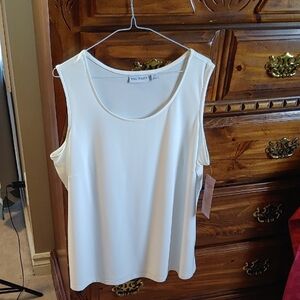 NWT Women's Ivory Plus Size Tank Top 2X